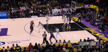 ag九游会亚洲真人第一品牌休息时间长但状态挺好！詹姆斯半场5中4&三分2中2拿10分5板5助