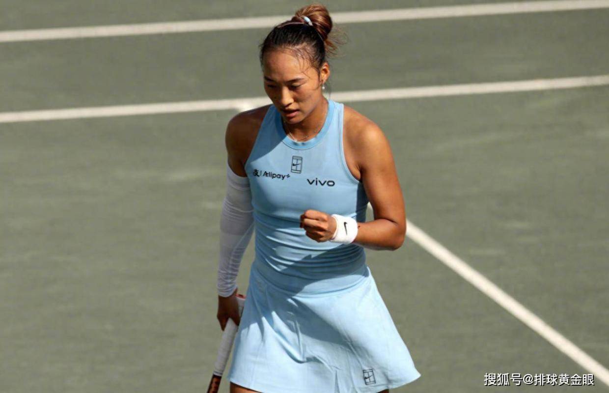 郑钦文泥地闯过八强就夺冠！查尔斯顿站延续此定律？后3轮不好打