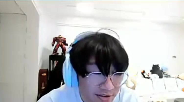 j9九游会官方登录LangX劝架遭宁王回怼：我要爆了你还端水 你这么说他Xiye纯傻逼！