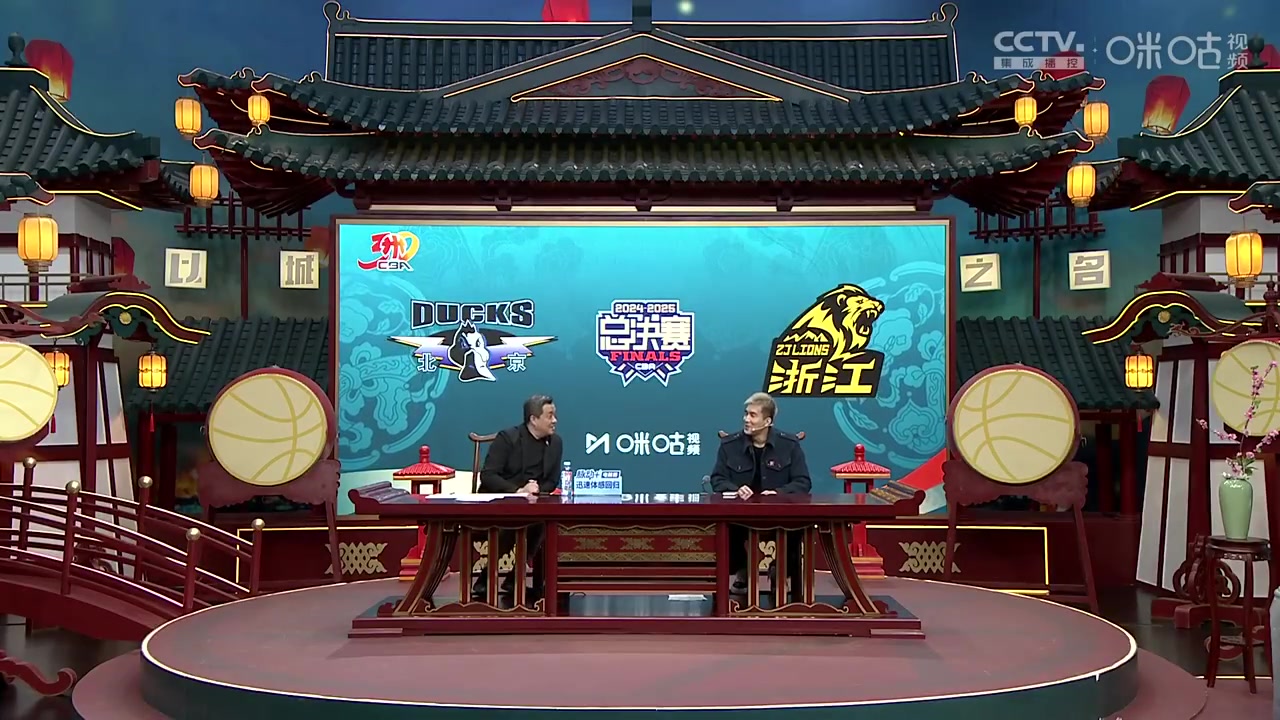 j9九游真人游戏第一品牌登录入口孙铭徽G5脚踢球 艾伦：一直打篮球烦了 想证明脚法 有没这种可能